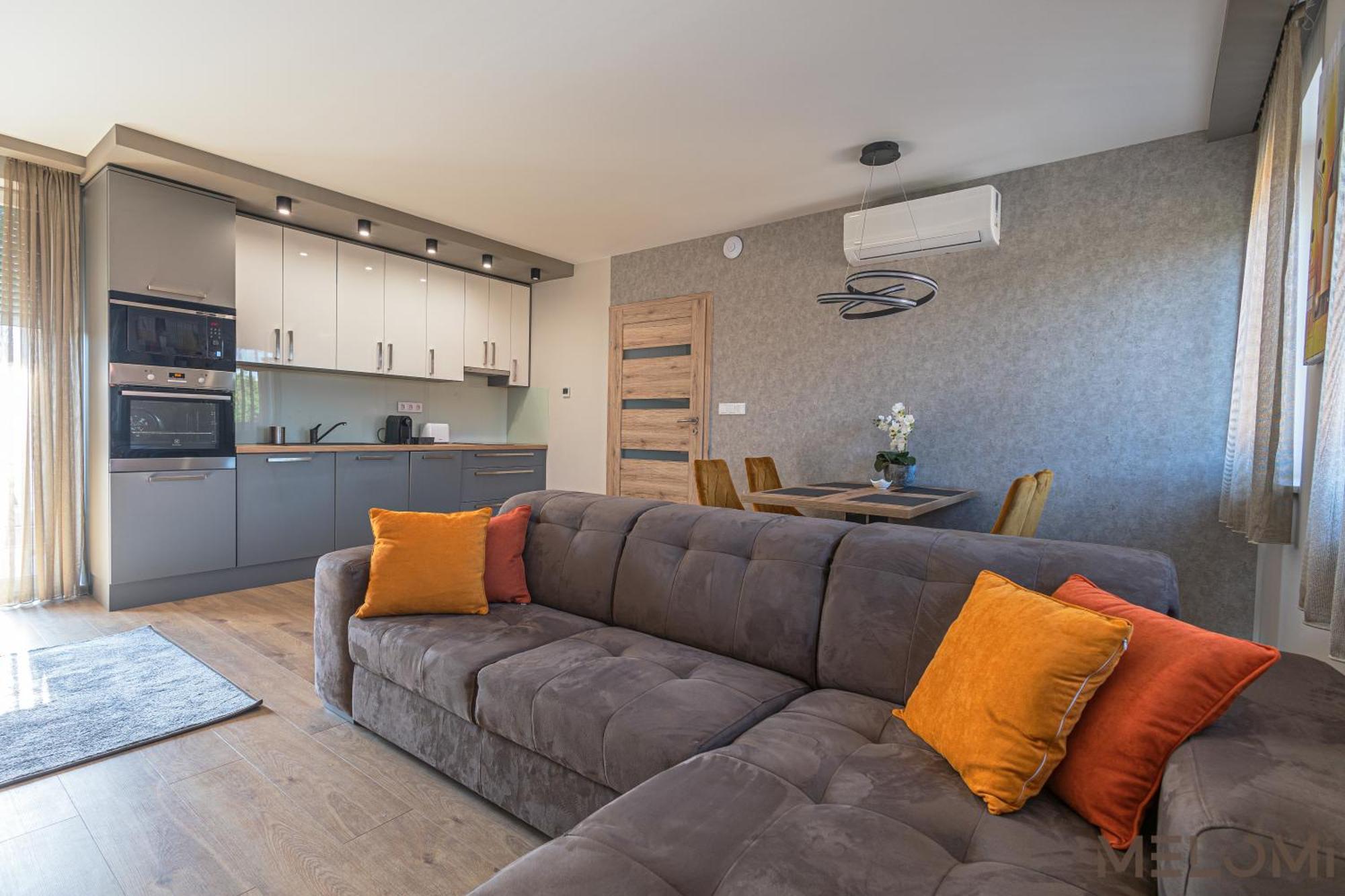 Melomi 1 Apartman Sárvár Buitenkant foto